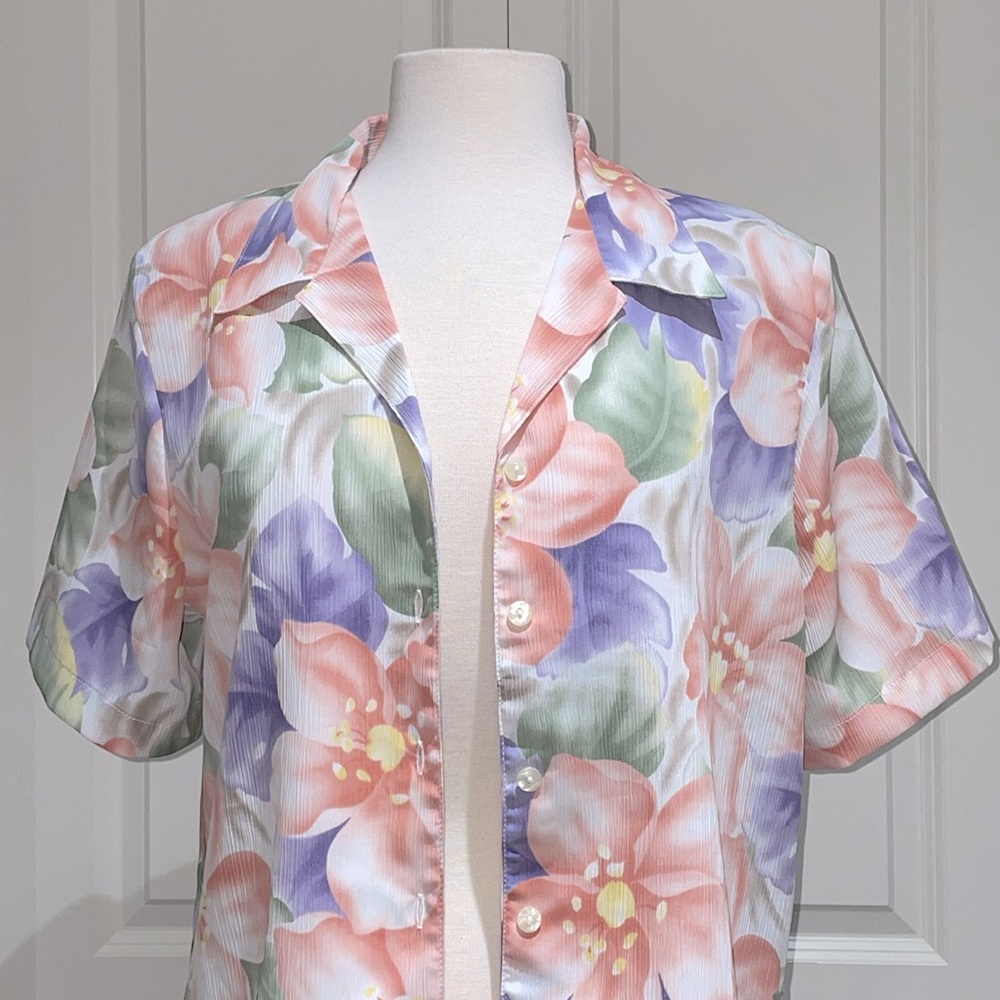 2/$20- Alia Vintage Resort Shirt